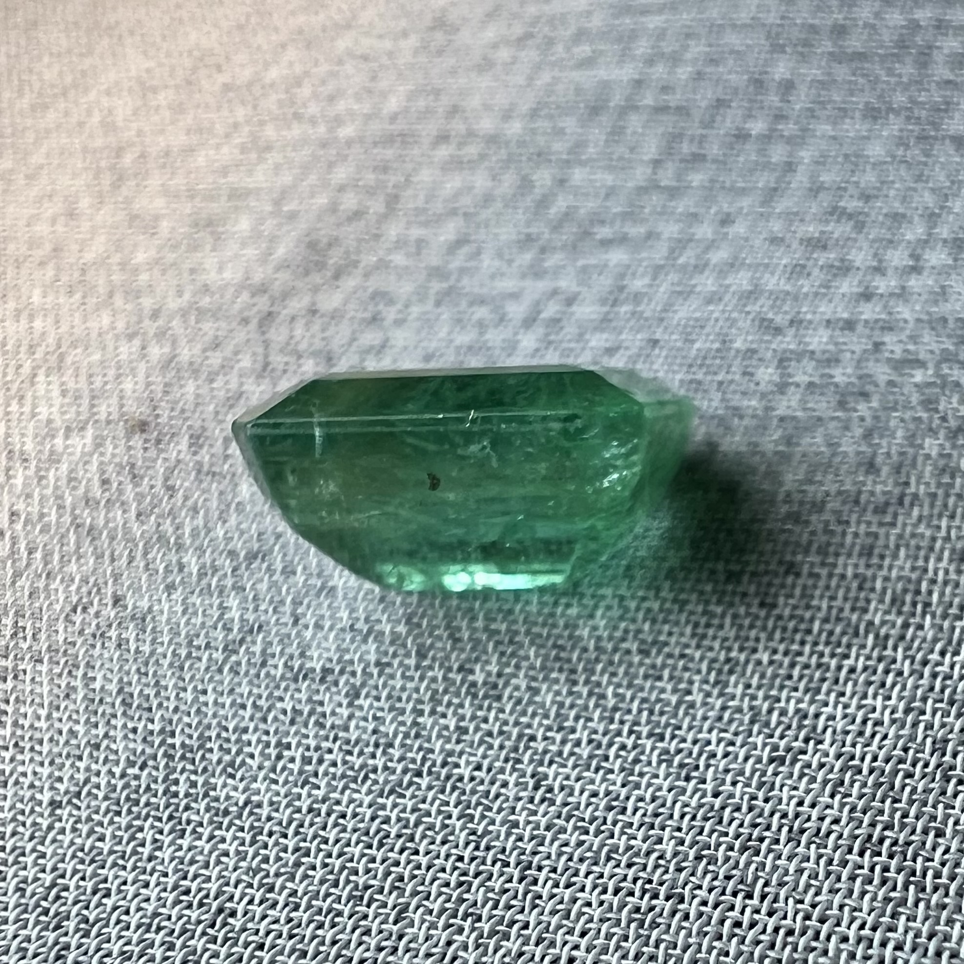 Esmeralda de Zambia-2.220ct-8.2x6.8x4.5mm