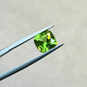 Peridoto pakistaní-2.875ct-8.1x8.1x5.6mm