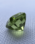 Peridoto pakistaní-1.39ct-6x6x4.9mm