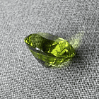 Peridoto pakistaní-1.705ct-8x6x5mm 2