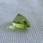 Peridoto pakistaní-1.675ct-8x6x4.7mm 4