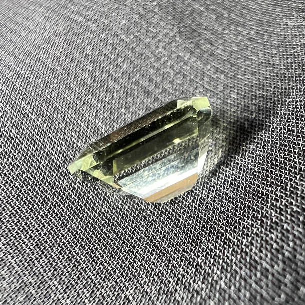 Amatista verde-3.515ct-10.1x7.8x6.1mm 2