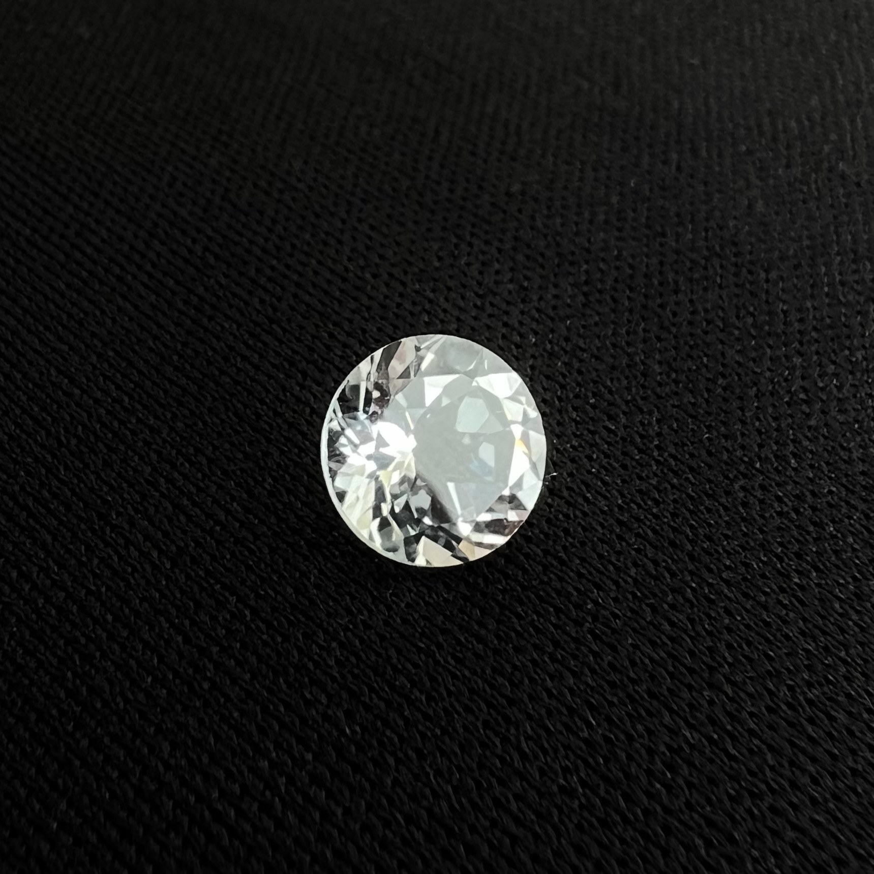 Topacio blanco-4.795ct-9.8x6.7mm