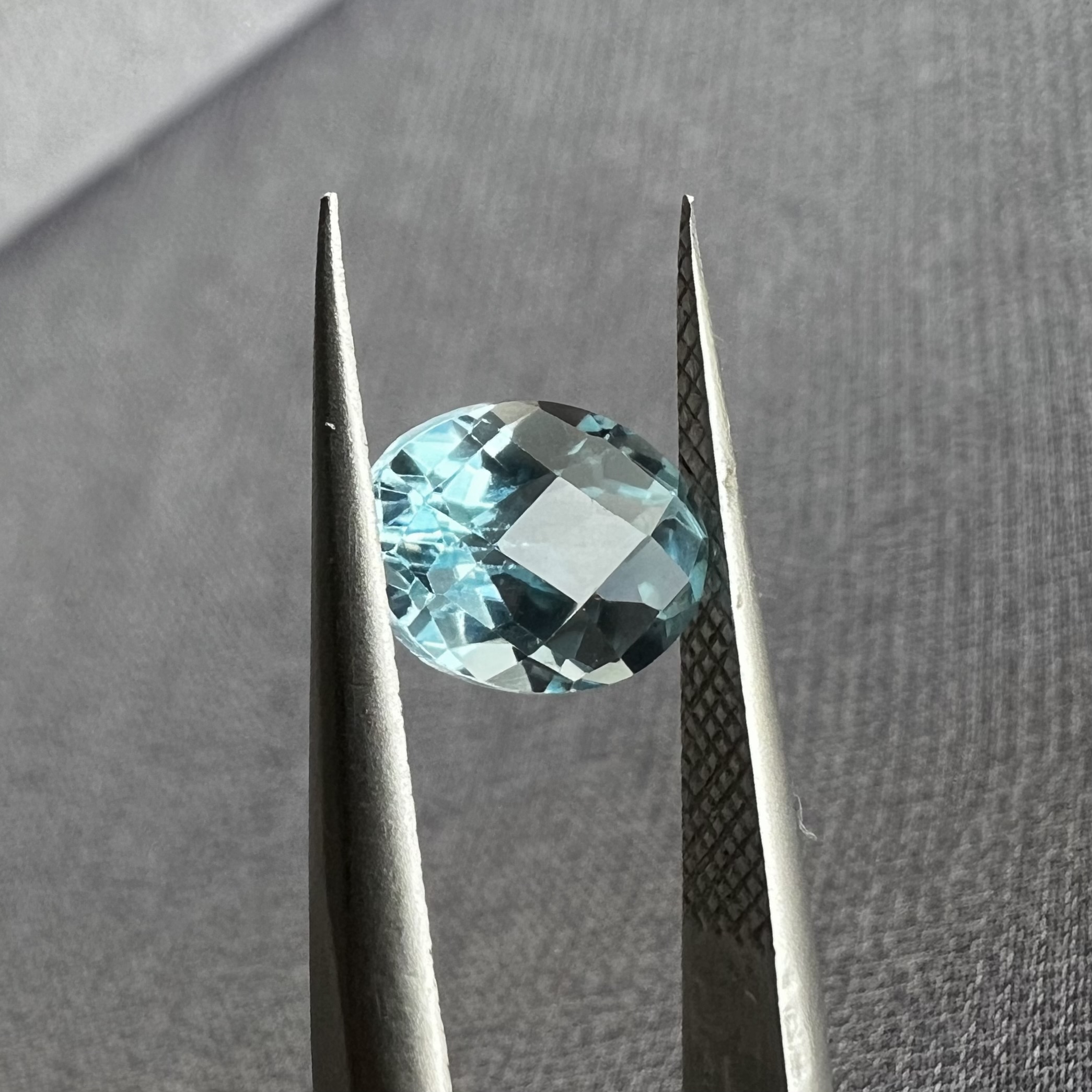 Topacio suizo-1.90ct-8x6x5.1mm