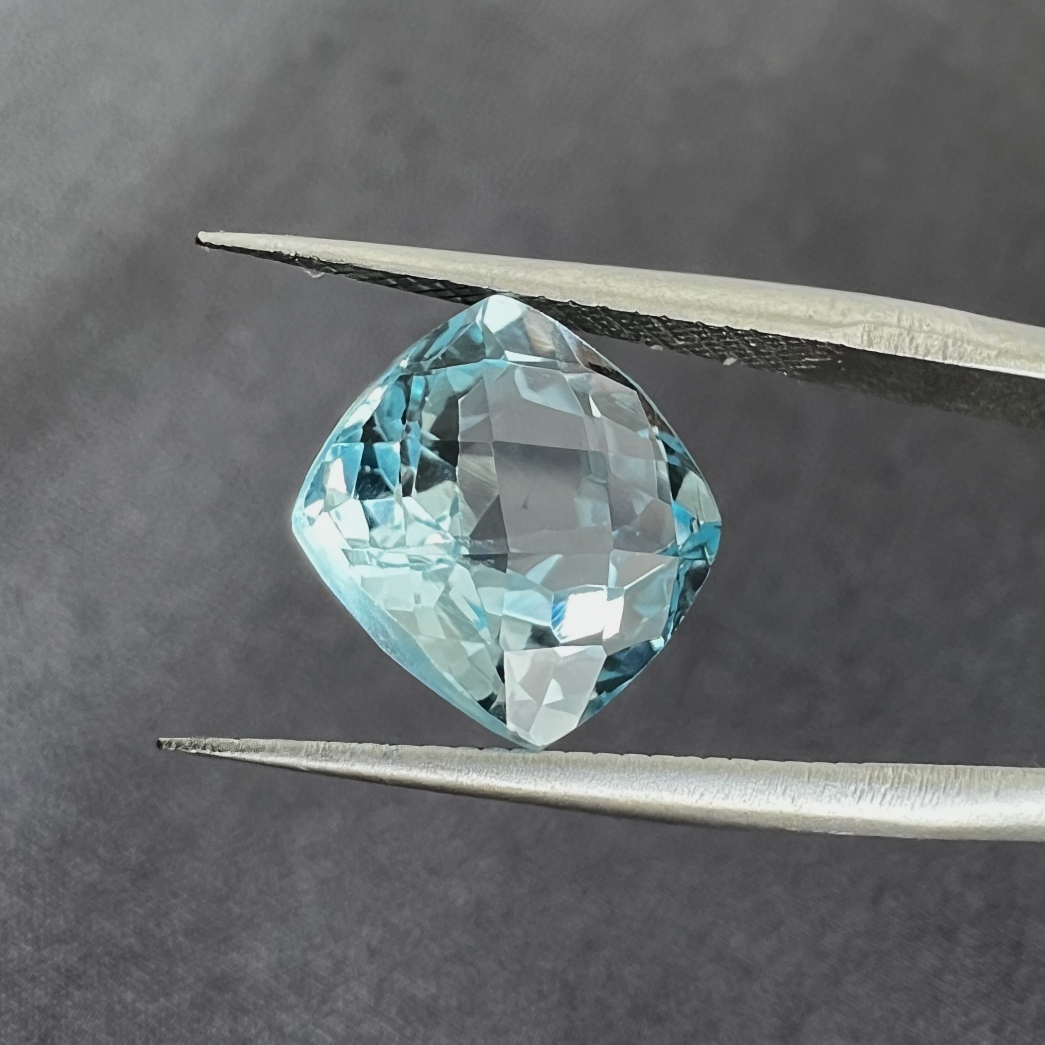 Topacio azul-3.10ct-8.6x8.6x5.2mm