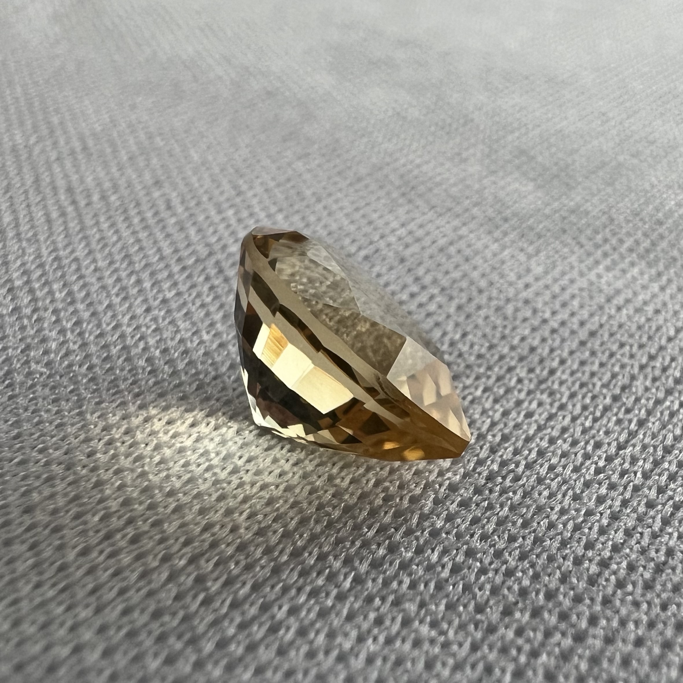 Citrino dorado-1.705ct-9.1x7mm