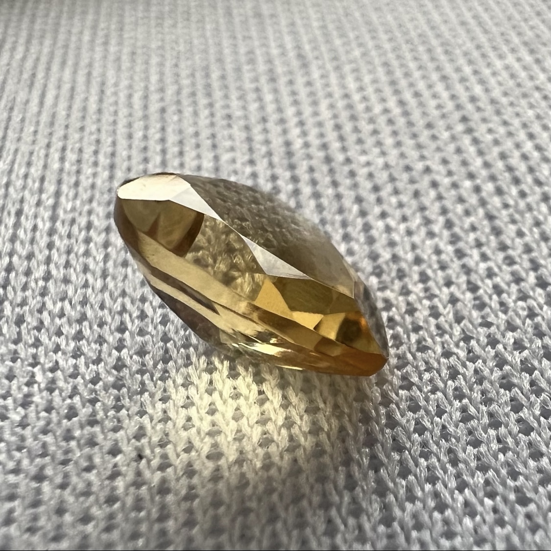 Citrino amarillo-1.535ct-8.6x6.7mm