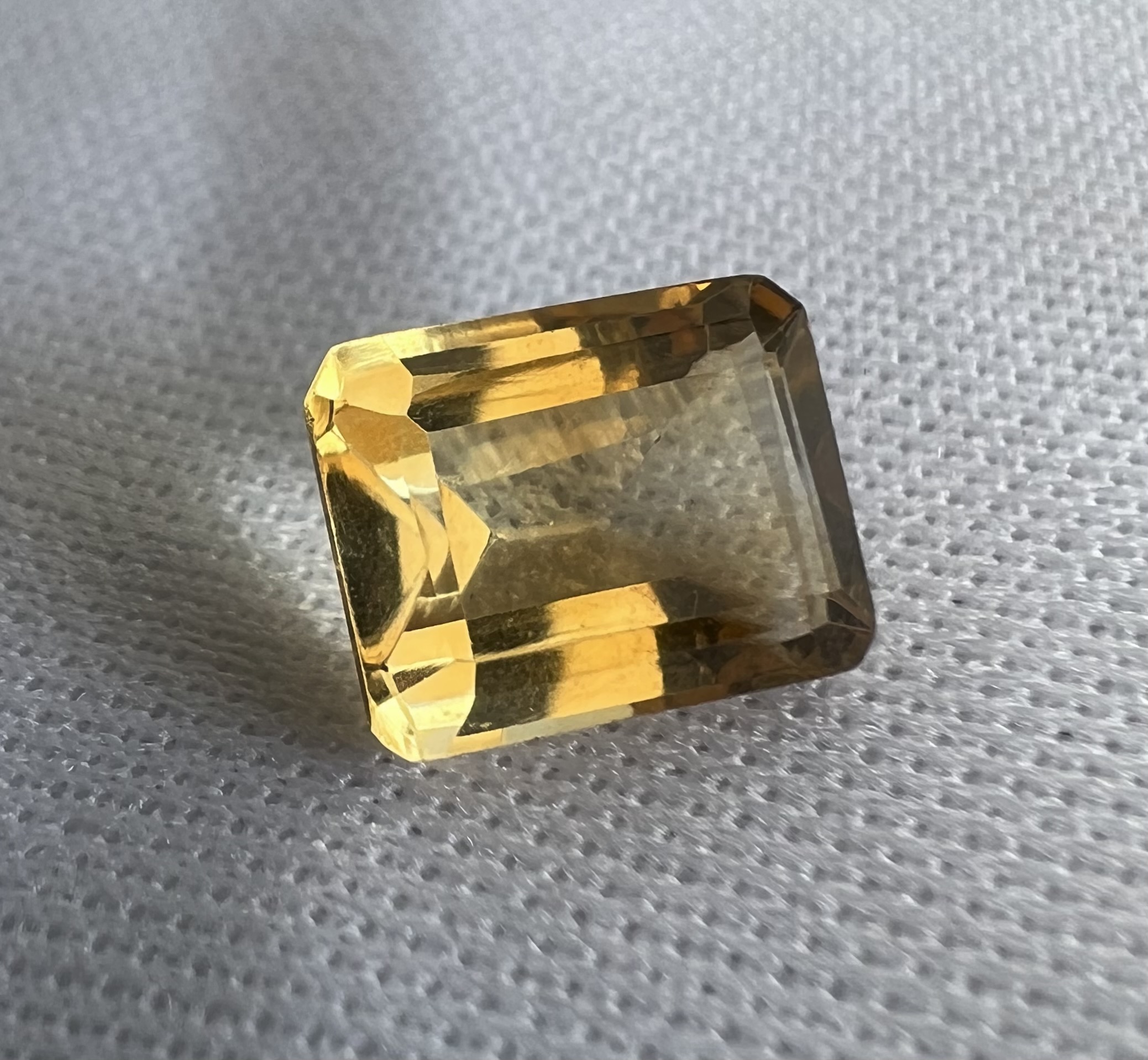 Citrino amarillo-1.455ct-7.7x5.8mm