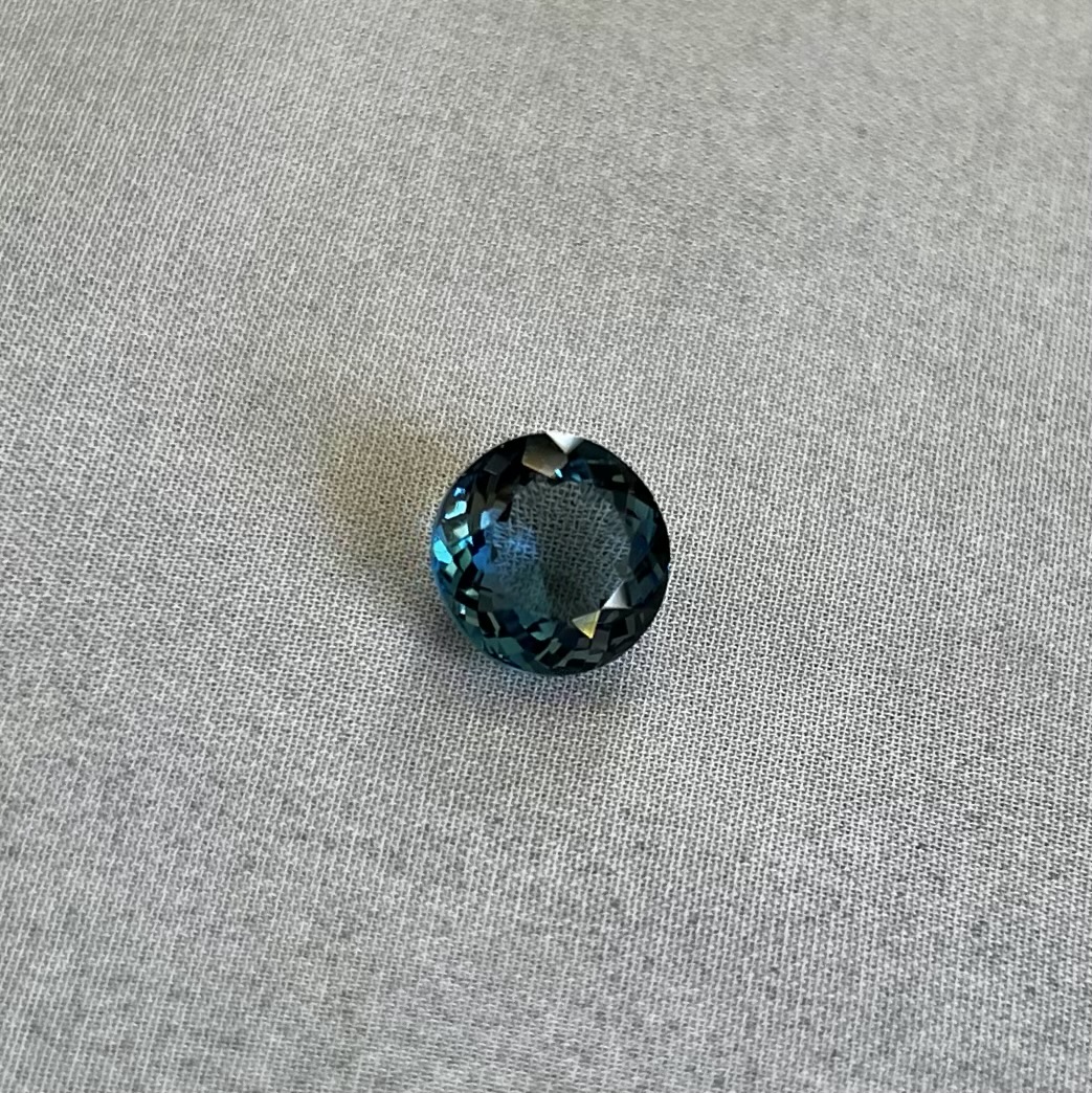 Topacio london blue-6.215ct-10x7.3mm