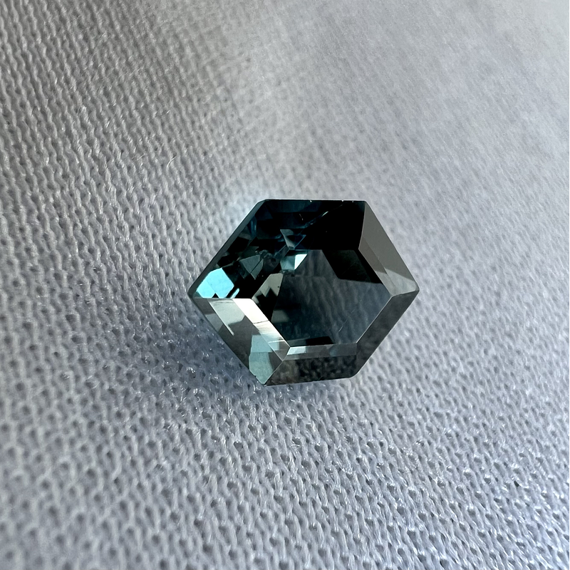 Topacio london blue-0.545ct-6x4x2.7mm