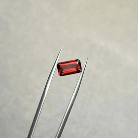 Granate rojo-2.360ct-9.8x5.8x3.7mm