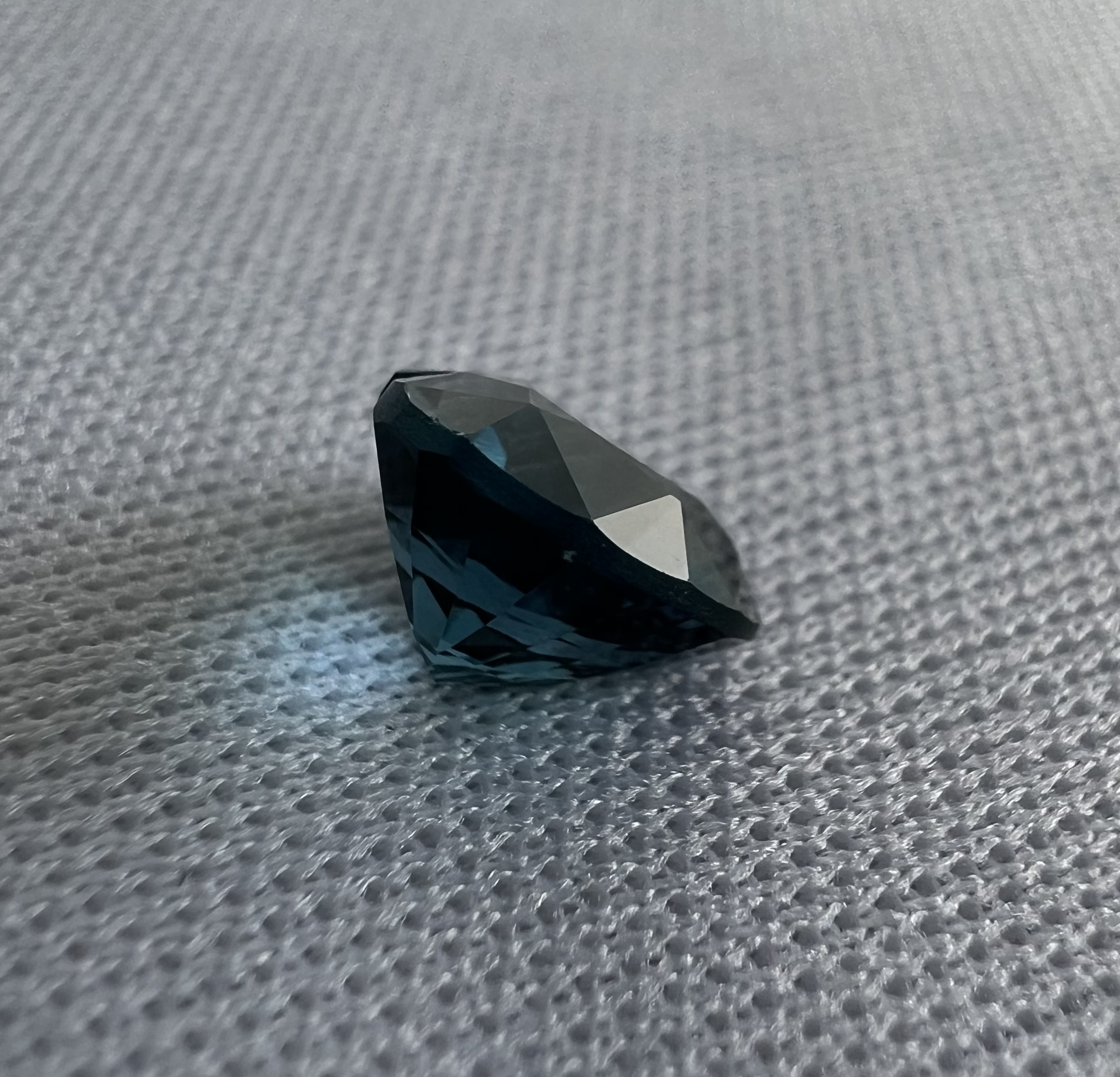 Topacio london blue-1.745ct-7x7x5mm