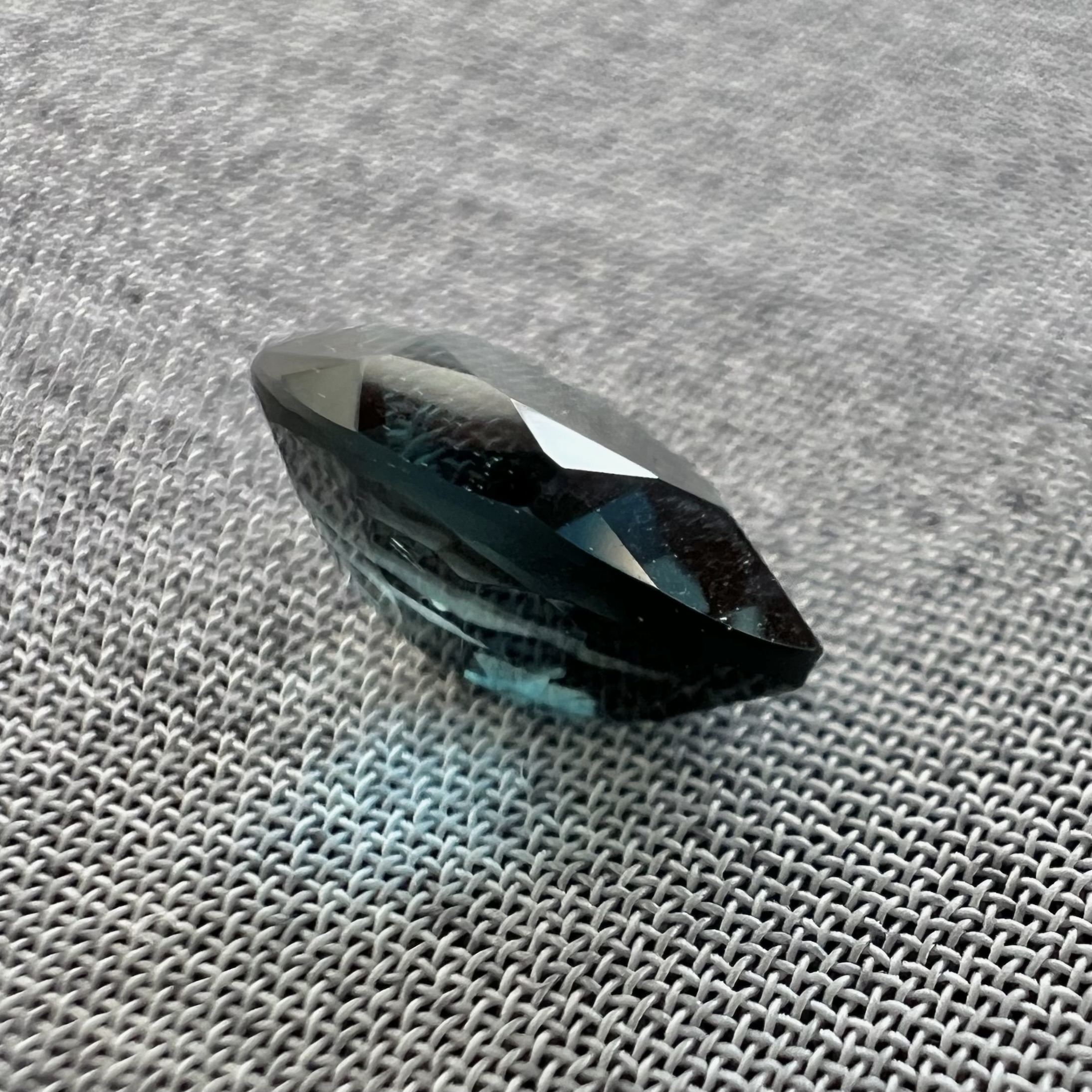 Topacio london blue-2.185ct-9.1x6.7x4.9mm