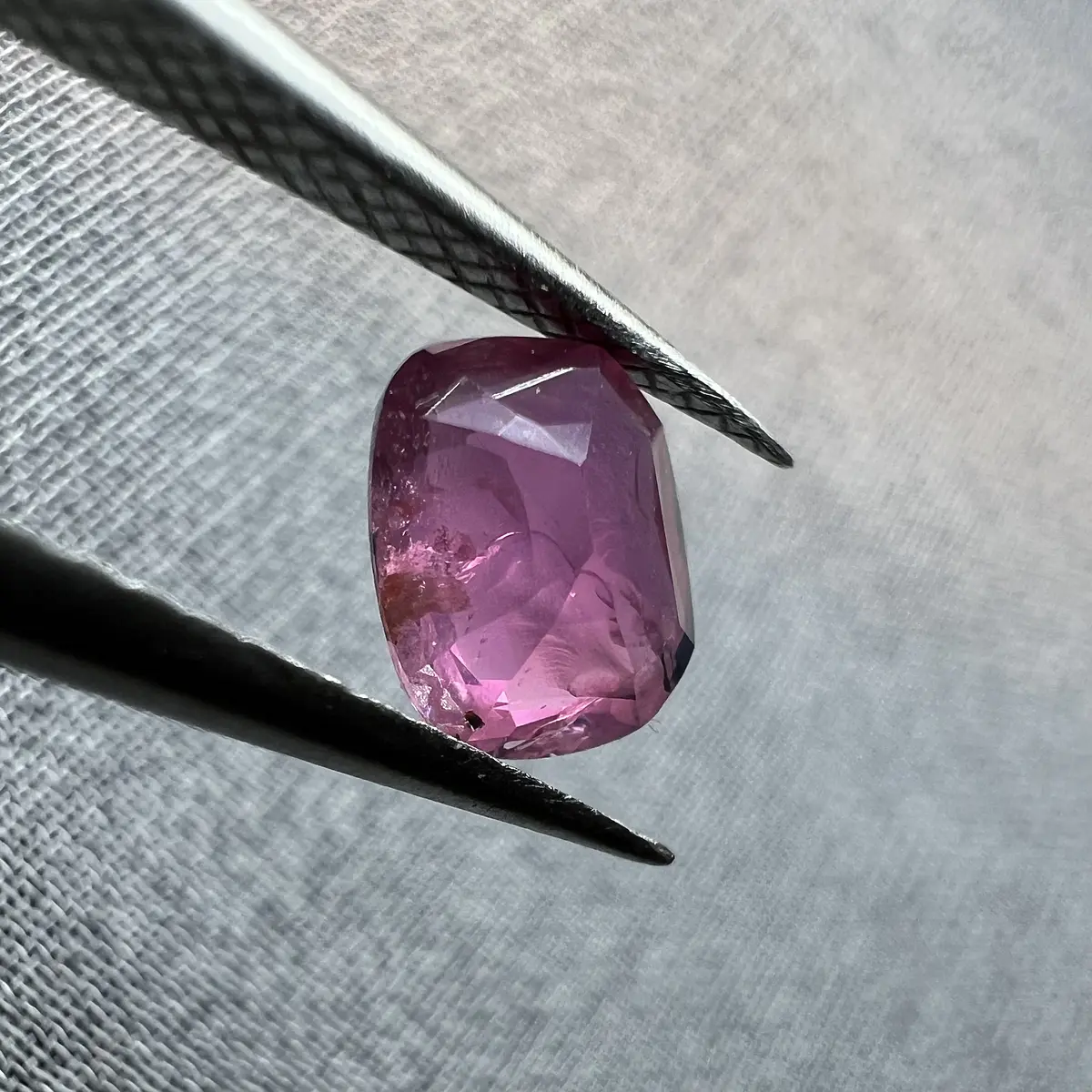 Zafiro Winza-0.79ct-5.7x4.5x3mm | Versatto Gemas & Joyas