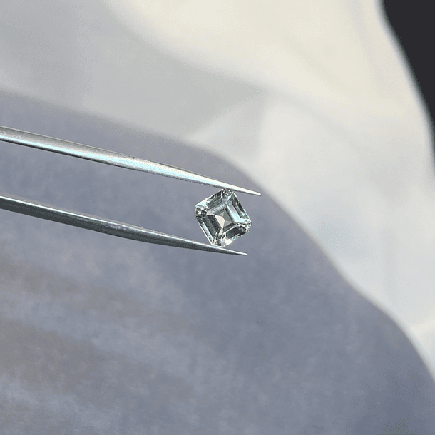 Escapolita-1.55ct-5.6x5.8x5mm 1