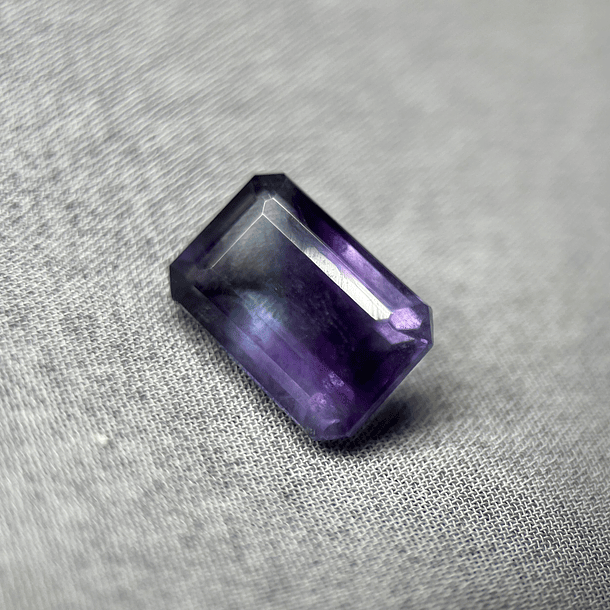 Fluorita-5.73ct-12x8.2x6.2mm 1