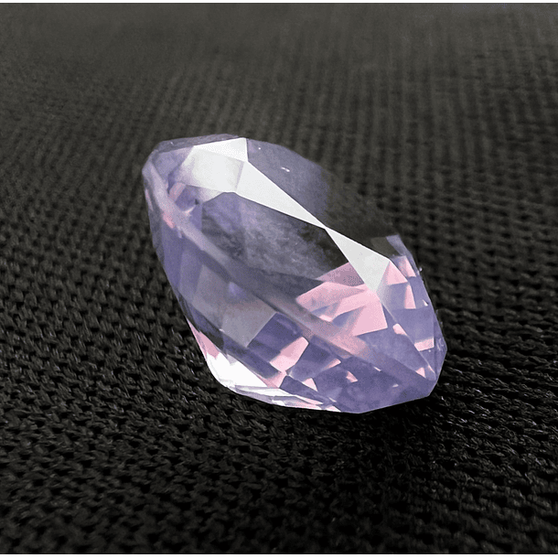 Cuarzo lavanda-3.77ct-12.1x9x6.8mm 4