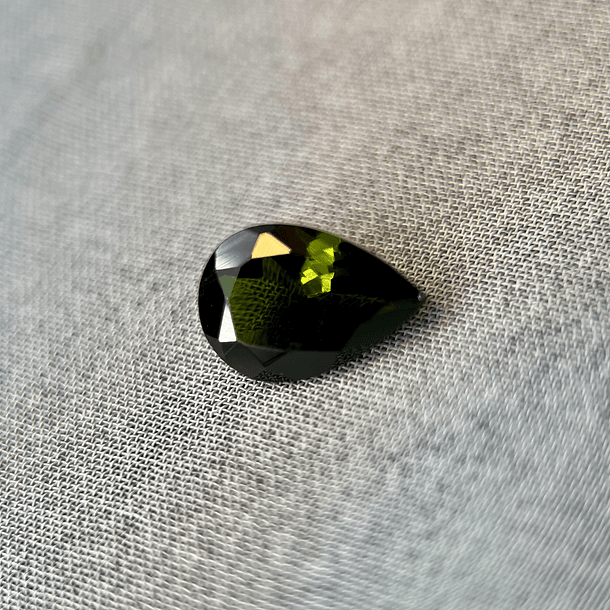 Turmalina-1.60ct-10x6.7x3.8mm 1