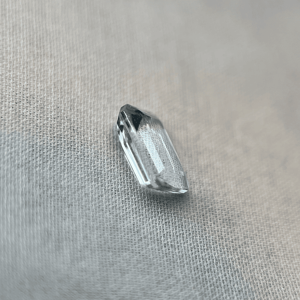 Aguamarina-0.785ct-6.9x4.8x3mm 3