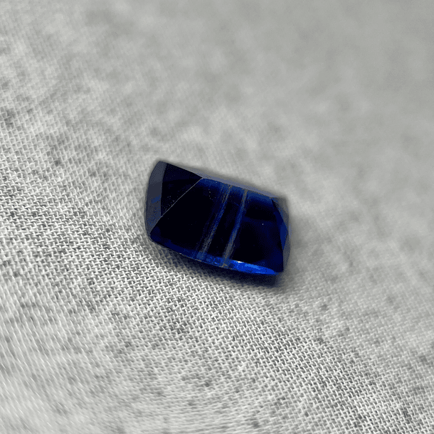 Cianita azul-2.53ct-9x6.8x4.3mm 2