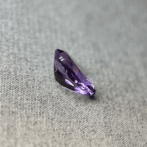 Amatista-2.73ct-11.8x8x5.4mm 3