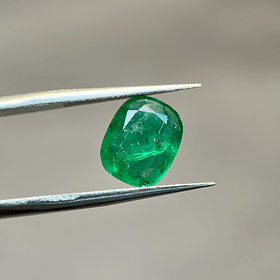 Esmeralda de Zambia certificada-4.00ct-11.26x9.19x4.95mm