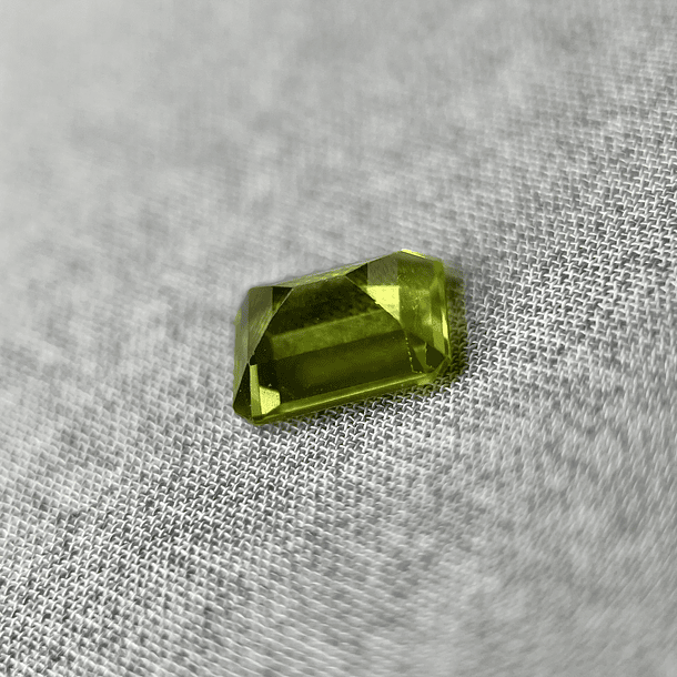 Peridoto-1.30ct-7.8x5.8mm 3