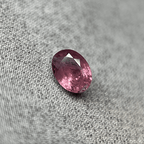 Zafiro rosa de Sri Lanka-1.050ct-6.7x4.9x3mm