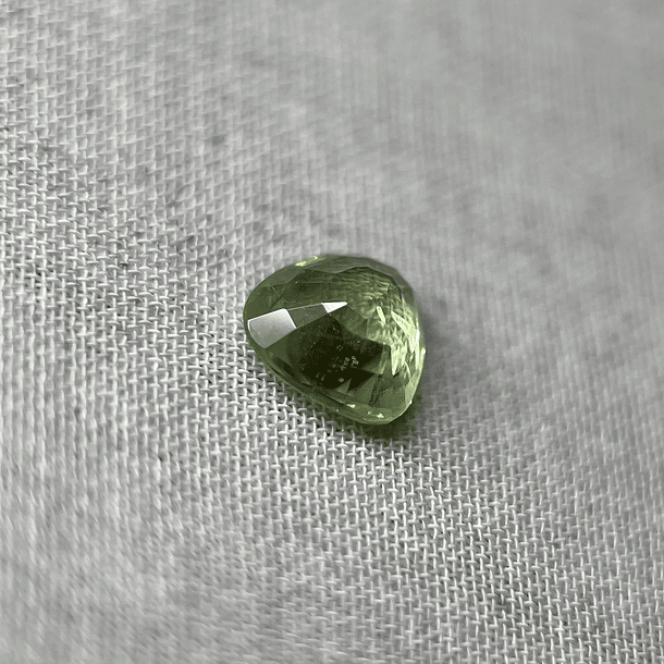 Tsavorita-0.695ct-5.4x5.5mm 2