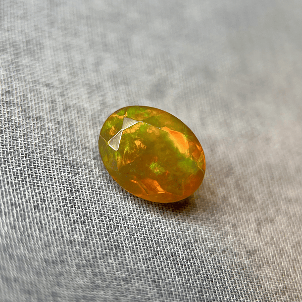 Ópalo-0.80ct-7.7x5.7x4.4mm 1