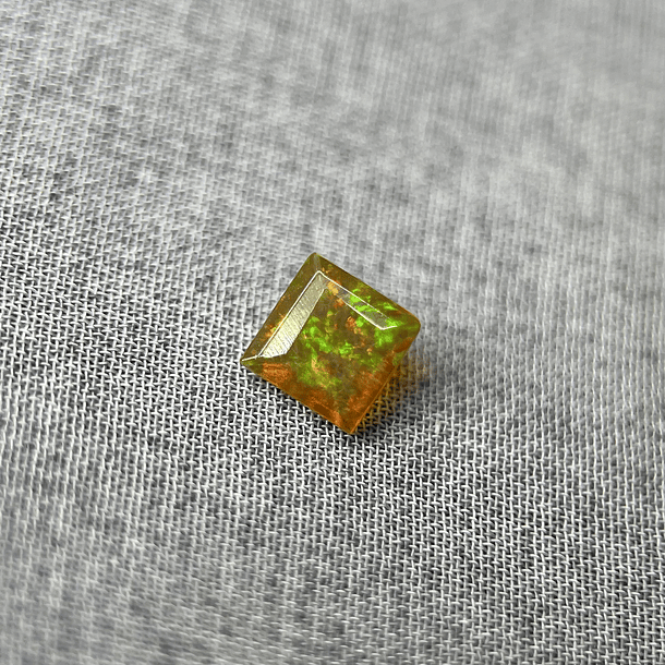 Ópalo-0.25ct-5x5x2.8mm 1