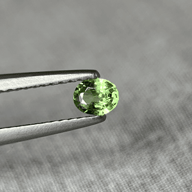 Tsavorita-0.11ct-3.4x2.7mm