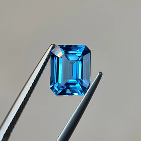 Topacio suizo GIA-4.24ct-10.04x8.08x5.60mm