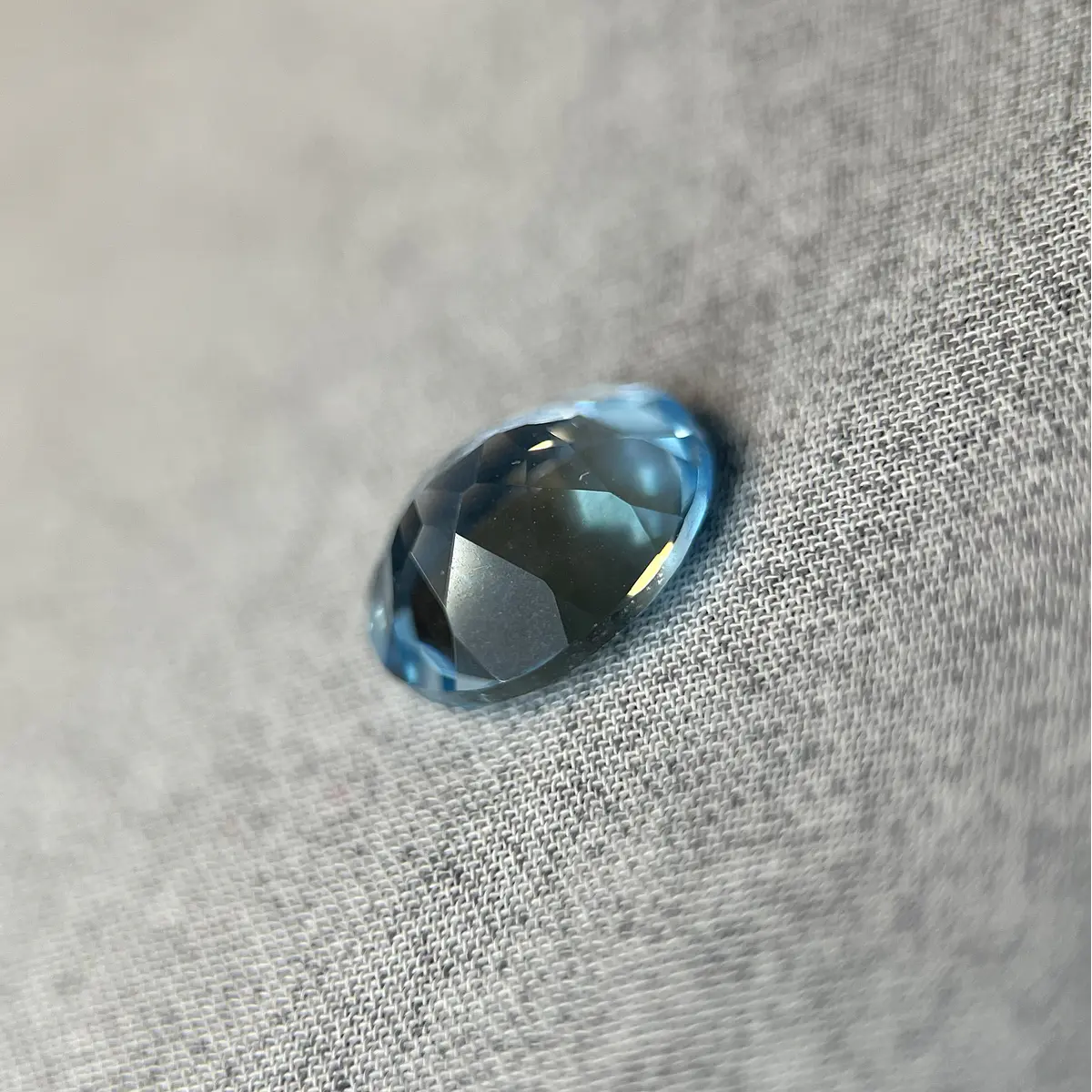 Topacio azul-2.045ct-8.7x6.8x4.2mm | Versatto Gemas & Joyas