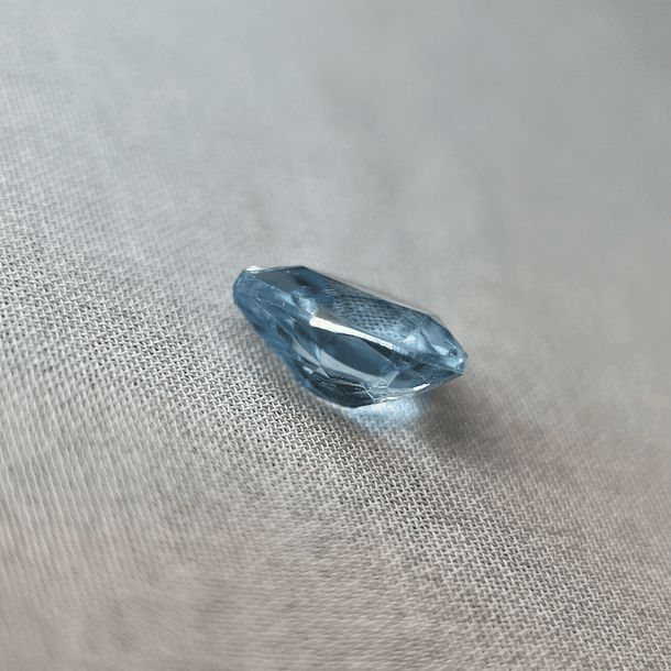 Topacio azul-2.72ct-10x7.5x5.1mm 3