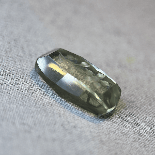 Amatista verde grabada-7.345ct-17.1x9.3x4.7mm 2