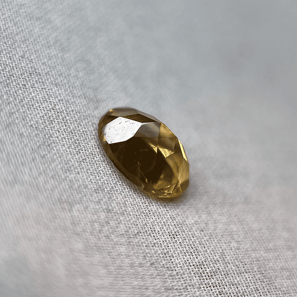 Citrino amarillo-1.50ct-8.6x6.5x4.3mm 2