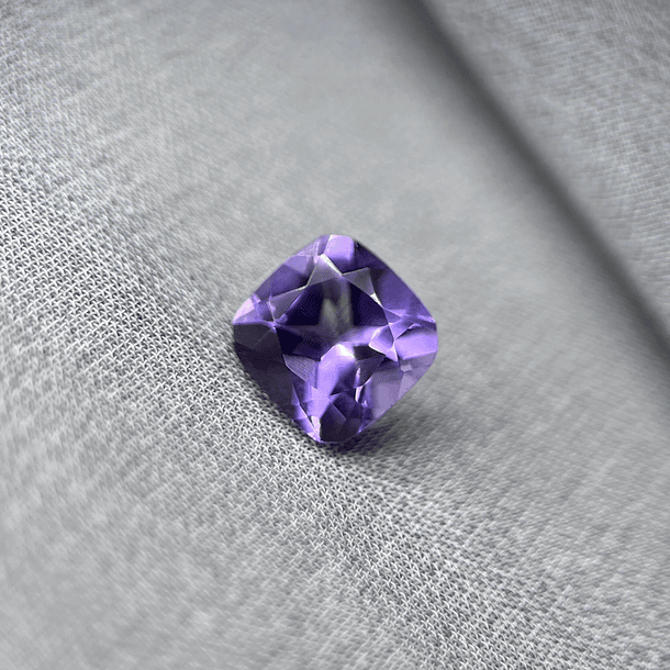 Amatista morada-2.245ct-7.9x7.9x5.7mm 1