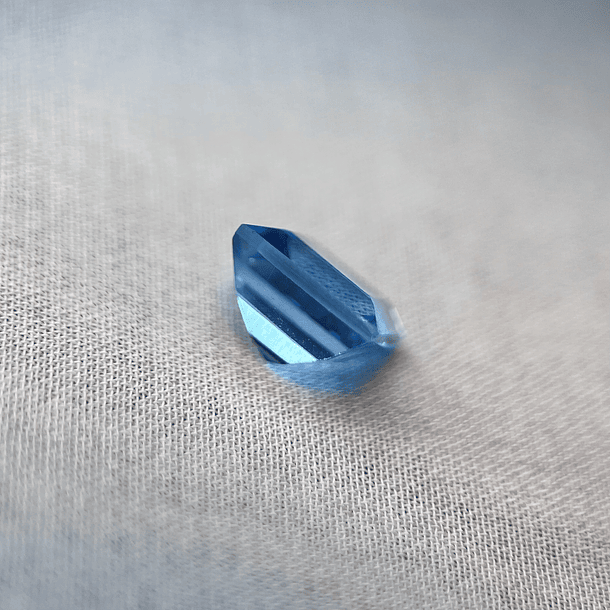 Topacio suizo-1.325ct-5.9x5.9x3.5mm 3