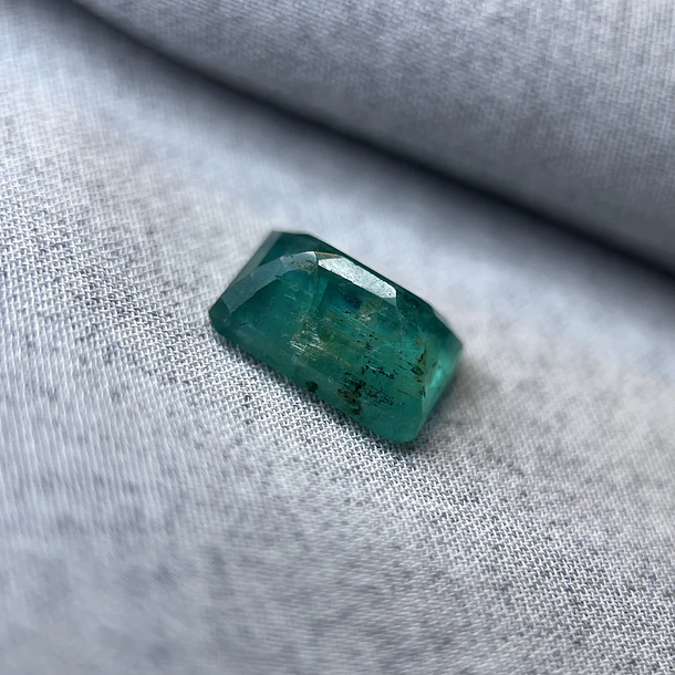 Esmeralda-3.55ct-11x8.1x4.8mm 2