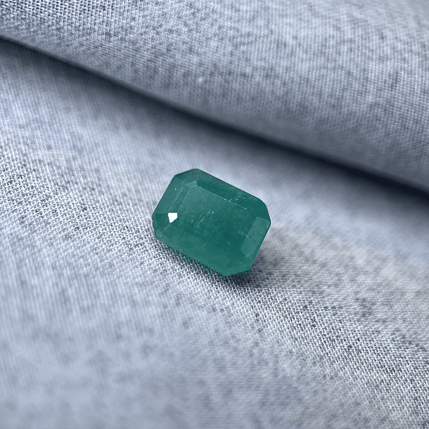 Esmeralda-2.185ct-9.5x6.4x3.8mm 1