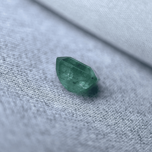 Esmeralda-2.245ct-7.1x7x5.1mm 3