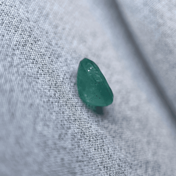 Esmeralda-1.91ct-8.4x6.6x4.6mm 3