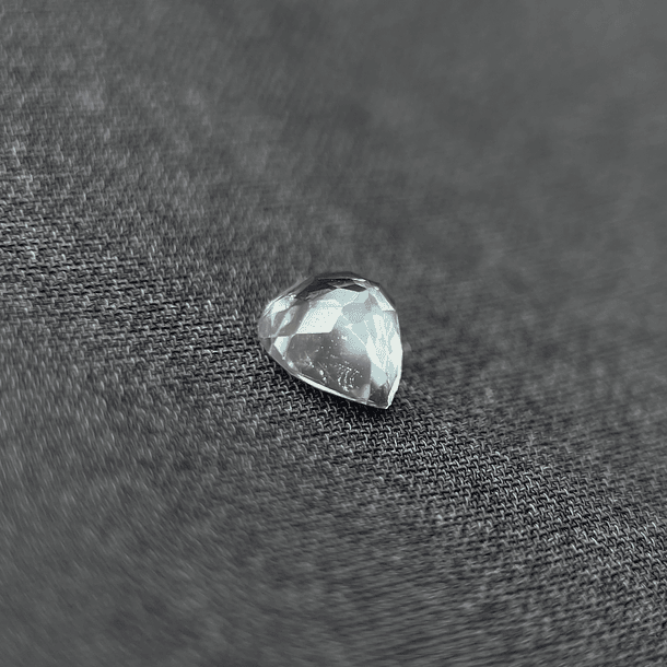 Piedra luna-0.73ct-6.1x5.7x3.6mm 2