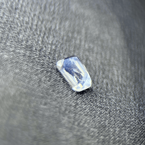 Piedra luna-0.78ct-5.8x4x3.6mm 2