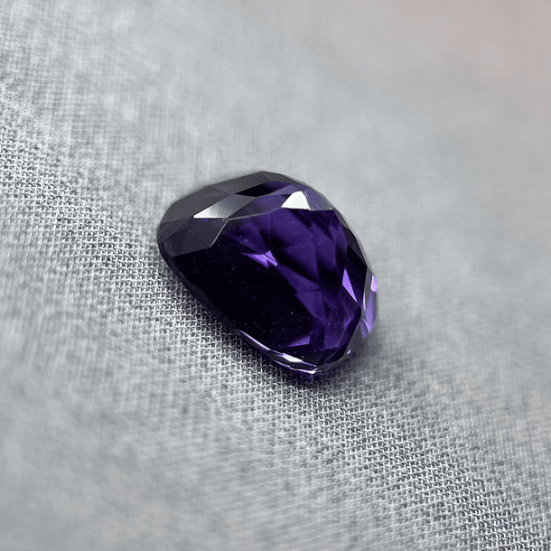 Amatista-5.625ct-12.1x10.1x7.7mm 2