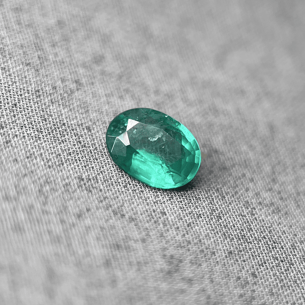Esmeralda GIA-0.84ct-7.86x5.85x3.06mm 1