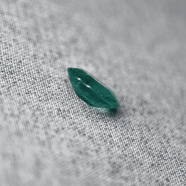 Esmeralda GIA-0.84ct-7.86x5.85x3.06mm 3