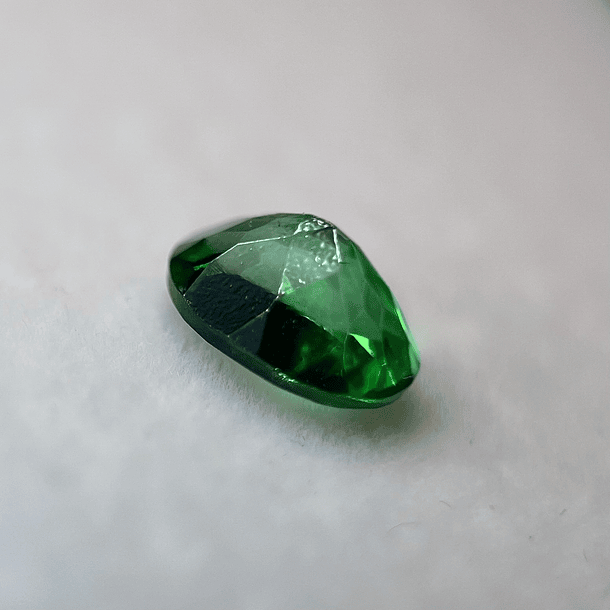 Topacio verde-2.070ct-9x7mm 2