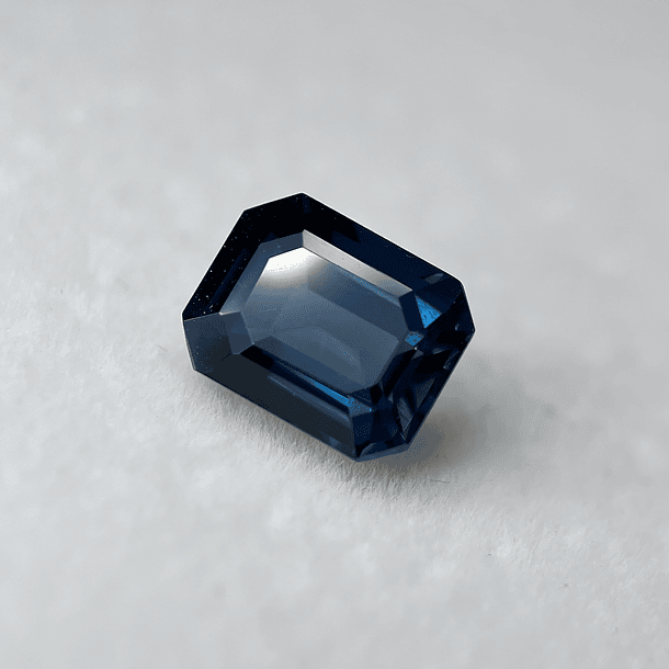 Topacio London blue-4.65ct-10.2x8.1x5.8mm 1
